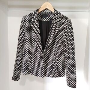 Laura Petites | Black & White geometric suit coat / blazer